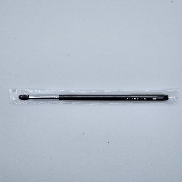 Morphe M506 Tapered Mini Blender Eyeshadow Brush - Picture 2 of 5